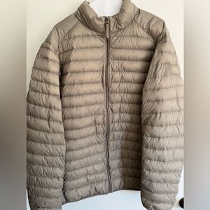 Taupe/beige light down puffer